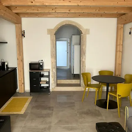 Casa Leone 02 *