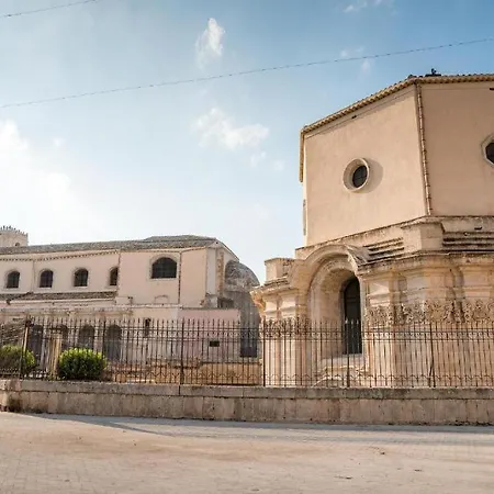 Casa Leone 02 * Syracuse